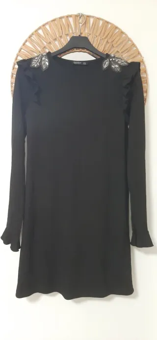 Vestido negro Bershka pedrería