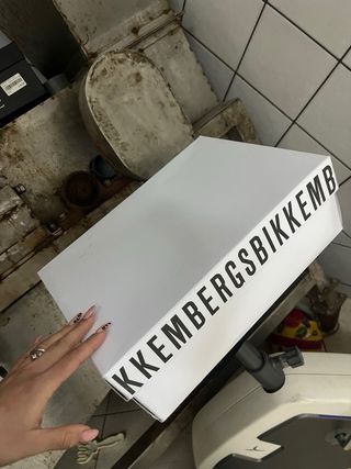 Scarpe uomo Tiger nere e oro e bikkemberg