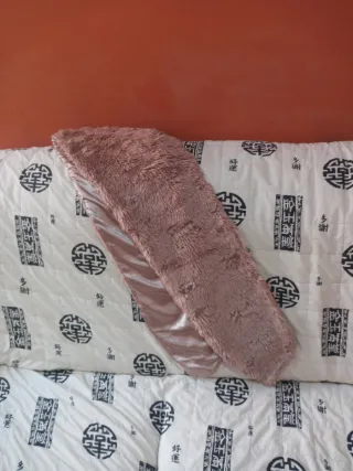 Fular piel sintética y brillante