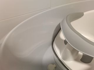 Bañera para bebé con patas y asiento