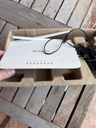 Router Tenda F3 Wireless N300