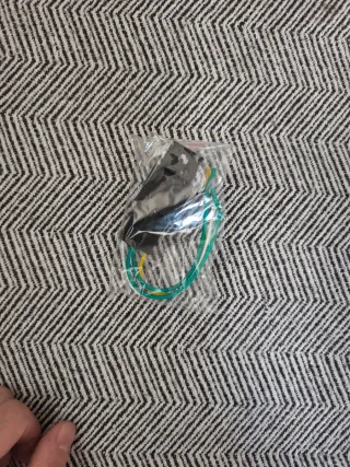 GPS para moto con alarma y corte de corriente