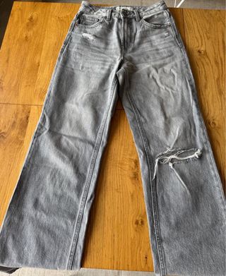 Vaqueros Stradivarius grises talla 34