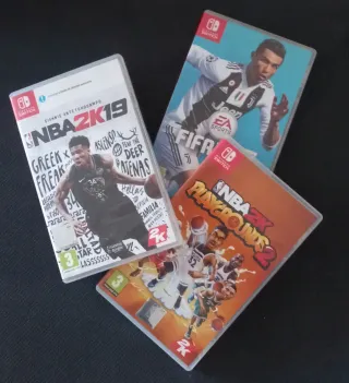 Nintendo Switch 32GB + Giochi e Accessori