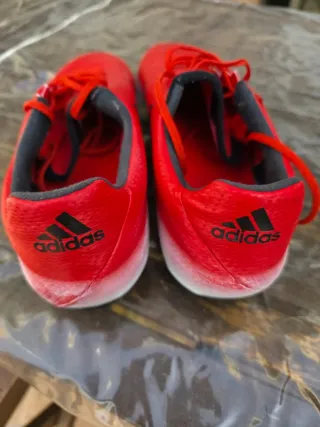 Botas de fútbol Adidas Rojas