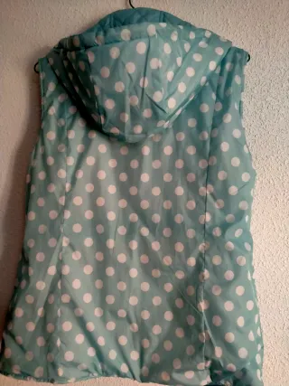 Chaleco acolchado celeste talla M