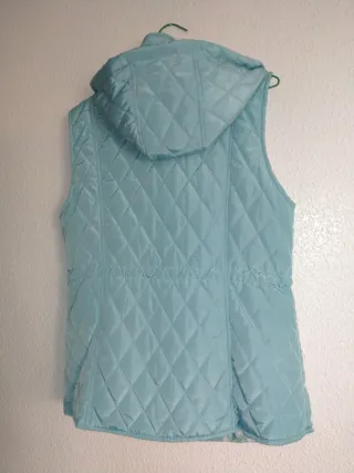 Chaleco acolchado celeste talla M