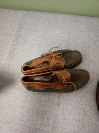 Zapatos náuticos Bally y otros