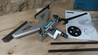 Fresadora Makita RP2303FC