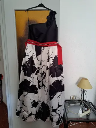 Vestido largo negro y blanco