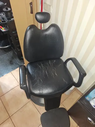 Sillón de peluquería negro