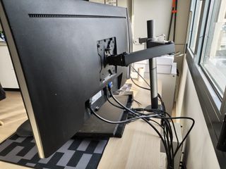 2 Monitores HP 23 con Soporte