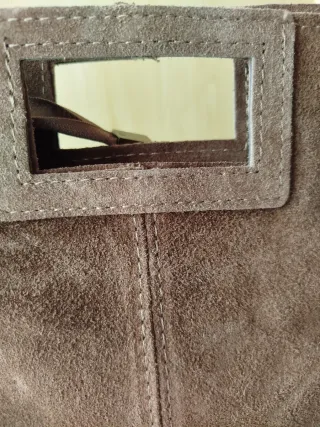 Bolso de ante marrón con flecos