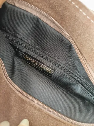 Bolso de ante marrón con flecos