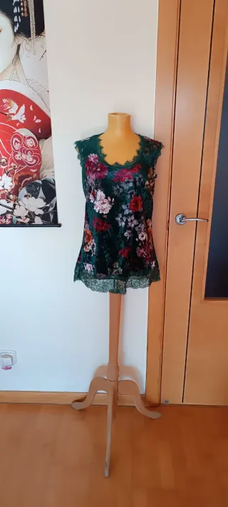 Jersey terciopelo floral con encaje