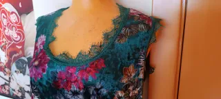 Jersey terciopelo floral con encaje