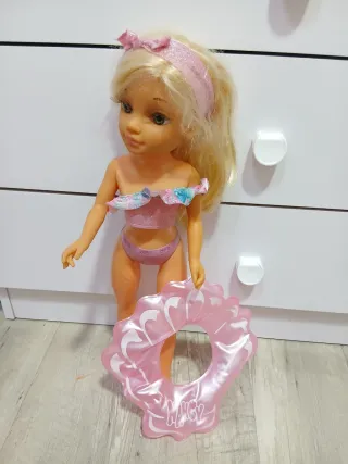 Nancy Muñeca Bañador y Flotador