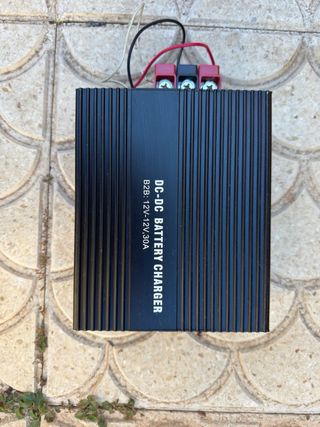 Cargador DC-DC 12V/30A con Bluetooth