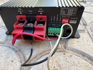 Cargador DC-DC 12V/30A con Bluetooth