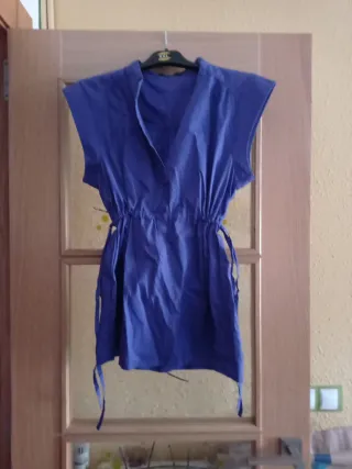 Camisola morada con cordones