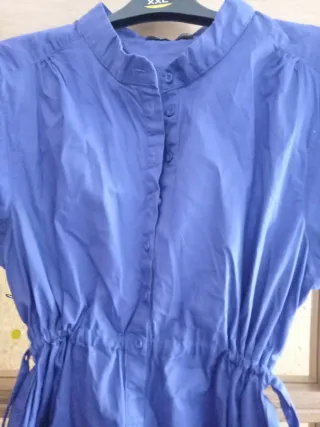 Camisola morada con cordones