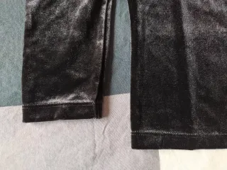 Camiseta Uniqlo terciopelo negro talla S