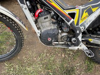 Moto de Trial TRS 300