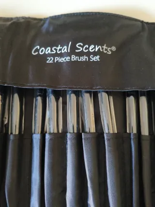 Estuche de 22 brochas de maquillaje