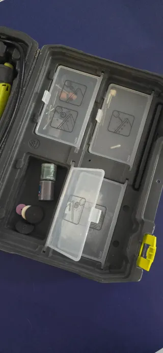 Herramienta multifunción Ryobi sin usar