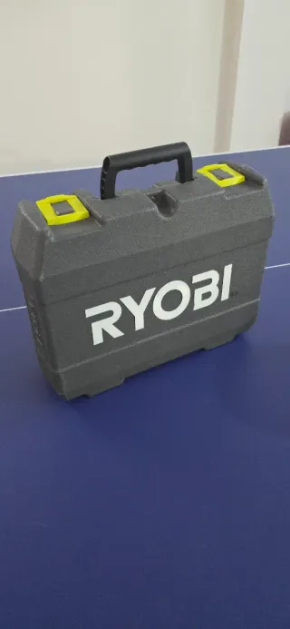 Herramienta multifunción Ryobi sin usar