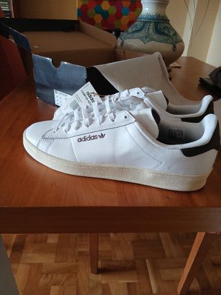 Ocasión Adidas piel originales.
