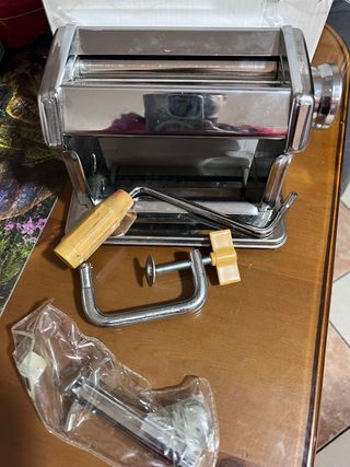 Máquina para hacer pasta cromada