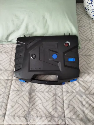 Maletín de espionaje negro y azul