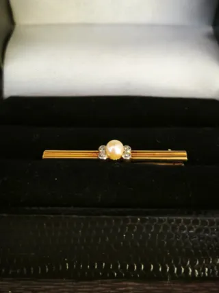 Broche oro perla y diamantes