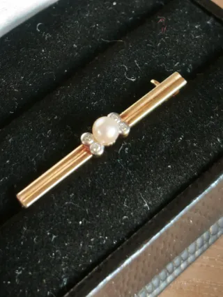 Broche oro perla y diamantes