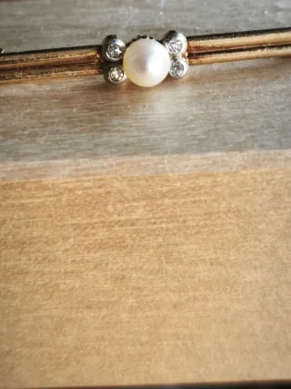 Broche oro perla y diamantes