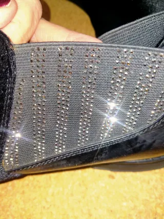 Botines negros con pedrería talla 41