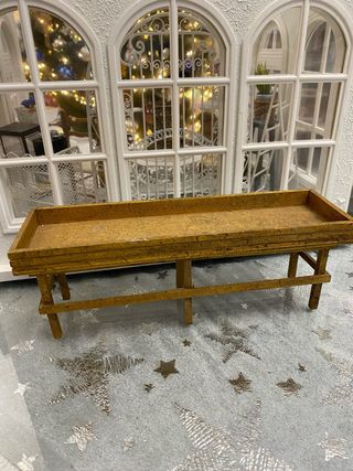 Tavolo per casa delle bambole