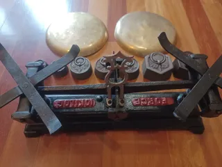 Balanza Force Francesa + Juego de 7 Pesas Antiguas