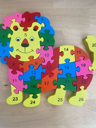 Puzzle de madera con números de león
