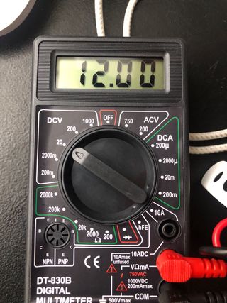 Multímetro Digital DT-830B