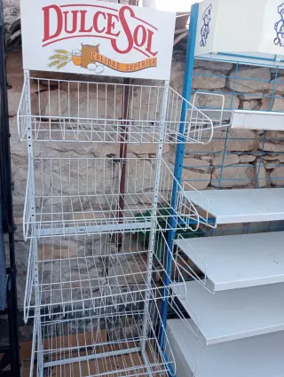 Estanterías metálicas para tienda