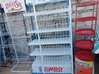 Estanterías metálicas para tienda