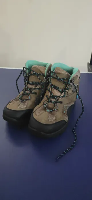 Botas senderismo talla 39 sin usar