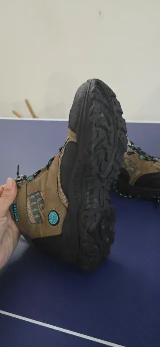 Botas senderismo talla 39 sin usar