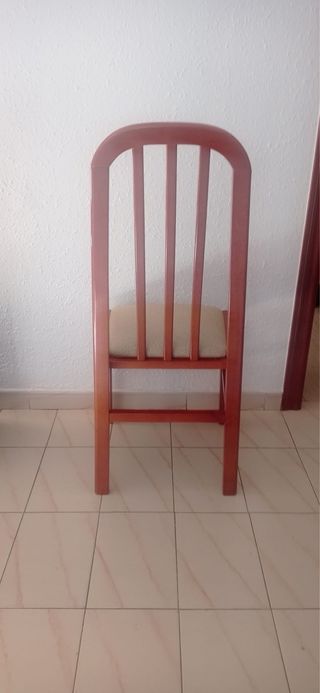 Sillas de comedor de madera.Precio unitario (6 Ud)