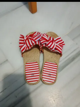 Alpargatas con lazo rayas rojas talla 38