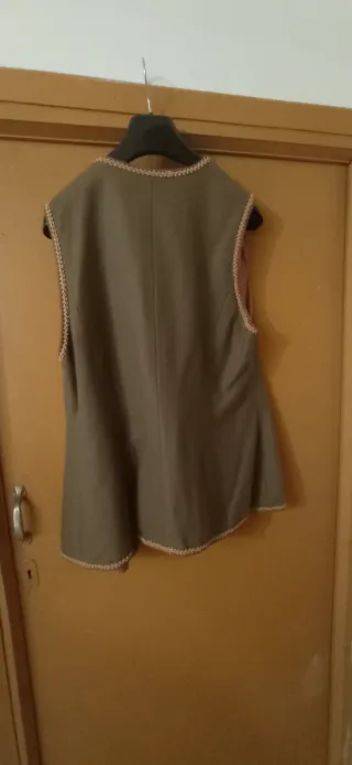 Conjunto pantalón y chaleco verde oliva/marrón