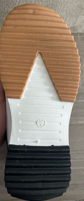 Zapatillas negras plataforma blancas