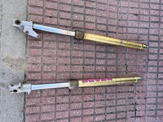 Suspensión Delantera Moto Dorada